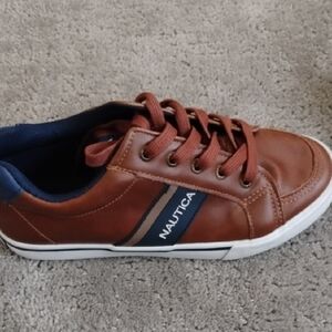 Nautica Chestnut and Navy Casual Sneakers